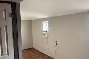 211 Martin St, Yoakum, TX 77995 - Photo 26