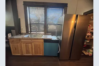 211 Martin Street, Yoakum, TX 77995 - Photo 14