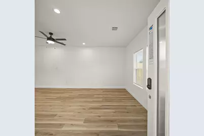 6206 Lyndhurst Drive Drive #AB, Houston, TX 77087 - Photo 10