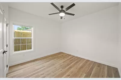 6206 Lyndhurst Drive Drive #AB, Houston, TX 77087 - Photo 12