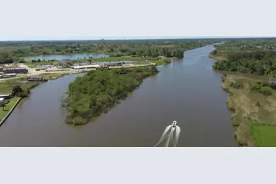 18545 Henley Way, Orange, TX 77630 - Photo 4