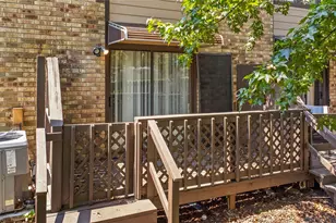 2521 Crosstimbers St, Huntsville, TX 77320 - Photo 18