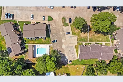 2521 Crosstimbers Street #J5, Huntsville, TX 77320 - Photo 16