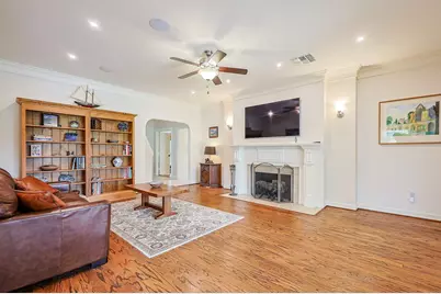 4806 Kirkwall Drive, Sugar Land, TX 77479 - Photo 8