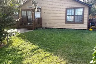 138 Shady Ln, West Columbia, TX 77486 - Photo 2