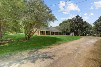 319 Garrett Road, Wharton, TX 77488 - Photo 2
