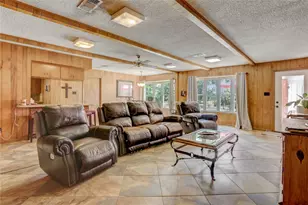 319 Garrett Rd, Wharton, TX 77488 - Photo 14