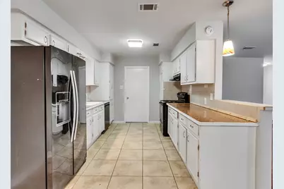 913 W Galveston Street, League City, TX 77573 - Photo 8