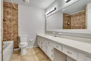 913 W Galveston St, League City, TX 77573 - Photo 18