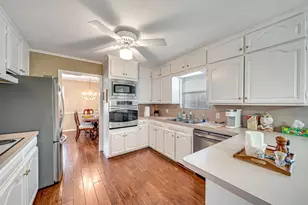 1330 Foxwood Rd, Houston, TX 77008 - Photo 14