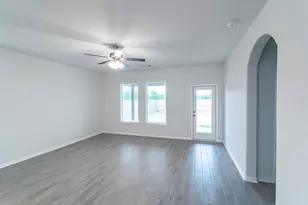 13709 Seneca Lk Dr, Texas City, TX 77568 - Photo 8