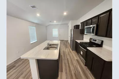 1135 Sultana Springs Court, Houston, TX 77090 - Photo 6