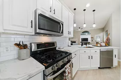 402 Prattwood Court, League City, TX 77573 - Photo 14