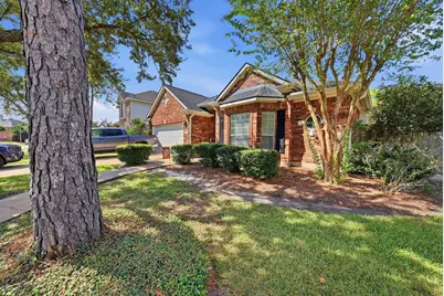 402 Prattwood Court, League City, TX 77573 - Photo 2