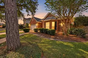 402 Prattwood Ct, League City, TX 77573 - Photo 2