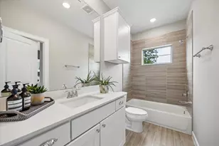 5205 Amber Sunrise Dr, Houston, TX 77018 - Photo 32