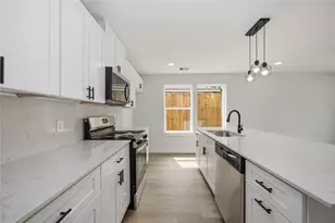 7611 Lawn St, Houston, TX 77088 - Photo 4