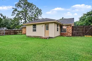 3810 Clover Dr, Alvin, TX 77511 - Photo 36