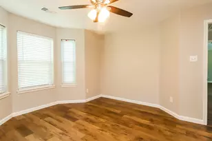 229 Mammoth Springs Ln, Dickinson, TX 77539 - Photo 12