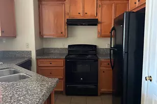 107 Oak Park Dr, Clute, TX 77531 - Photo 4