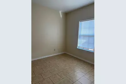 107 Oak Park Drive, Clute, TX 77531 - Photo 6