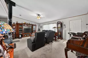 519 Loyal Valley Rd, Kerrville, TX 78028 - Photo 10