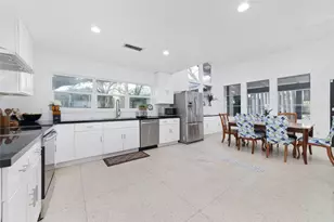 8808 Wateka Dr, Houston, TX 77074 - Photo 12