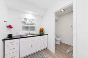 8808 Wateka Dr, Houston, TX 77074 - Photo 18