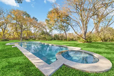 8808 Wateka Drive, Houston, TX 77074 - Photo 38
