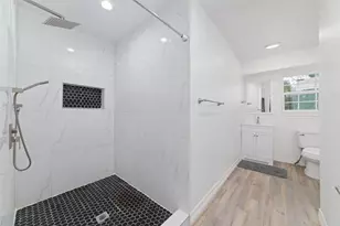 8808 Wateka Dr, Houston, TX 77074 - Photo 20