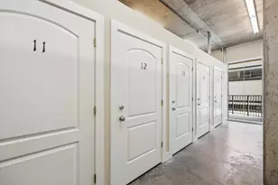 1616 Fountain View Dr, Houston, TX 77057 - Photo 12