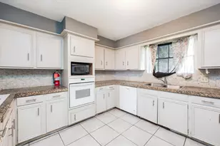 1511 Castlerock Dr, Houston, TX 77090 - Photo 8