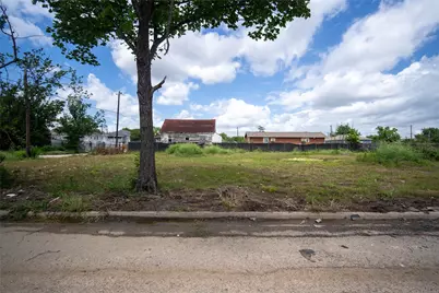 1703 Jensen Drive, Houston, TX 77026 - Photo 2