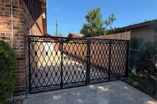 3212 Dominique Dr, Galveston, TX 77551 - Photo 12