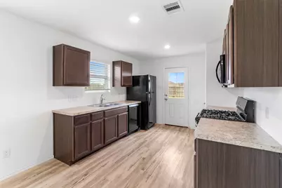 8706 Wooster Trails Drive, Baytown, TX 77521 - Photo 8