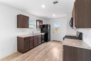 8706 Wooster Trails Dr, Baytown, TX 77521 - Photo 8