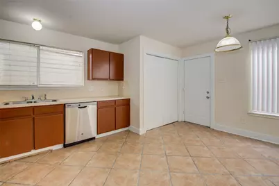 15850 E Park Court, Houston, TX 77082 - Photo 8