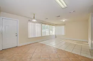 15850 E Park Ct, Houston, TX 77082 - Photo 14