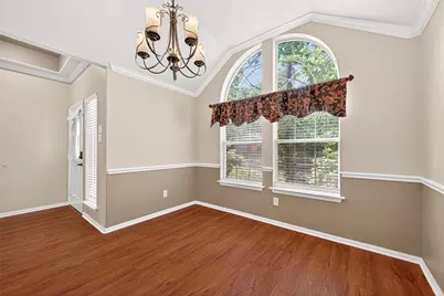 18 Mulberry Glen Place, The Woodlands, TX 77382 - Photo 2