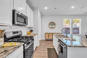 2818 Bluebonnet Ridge Dr, Conroe, TX 77304 - Photo 12