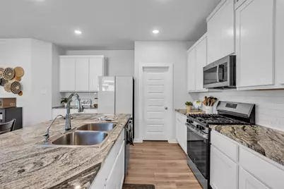 2818 Bluebonnet Ridge Drive, Conroe, TX 77304 - Photo 10