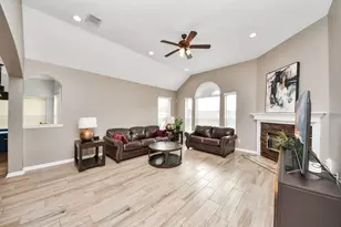 2704 Sunnyside Ln, Pearland, TX 77584 - Photo 8
