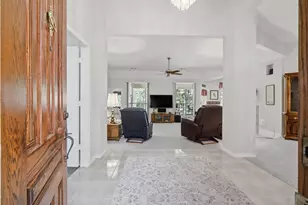 112 Inverness Dr, Conroe, TX 77356 - Photo 2