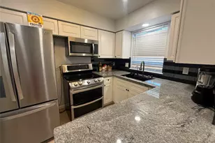 9314 Westwood Village Dr, Houston, TX 77036 - Photo 10