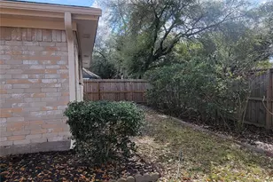 2806 Hollow Creek Dr, Houston, TX 77082 - Photo 28