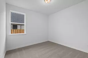 10007 Goliad Dr, Mont Belvieu, TX 77523 - Photo 6