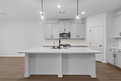 10007 Goliad Drive, Mont Belvieu, TX 77523 - Photo 10