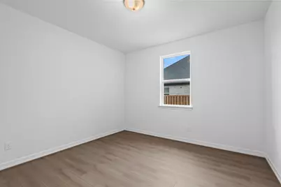 10007 Goliad Drive, Mont Belvieu, TX 77523 - Photo 8