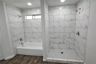 11811 Gardenglen Dr, Houston, TX 77070 - Photo 10