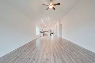 200 Catalina Cove Dr, Katy, TX 77493 - Photo 14